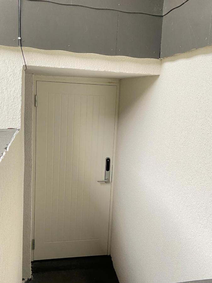 Andalsnes Underground Flat Apartment Exterior photo